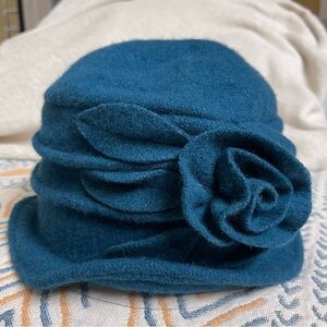 Chic Teal Wool Hat with Floral Design
